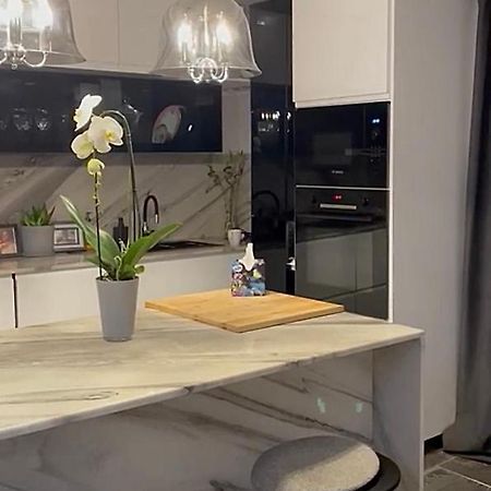 Casa In Inima Capitalei Villa บูคาเรสต์ ภายนอก รูปภาพ