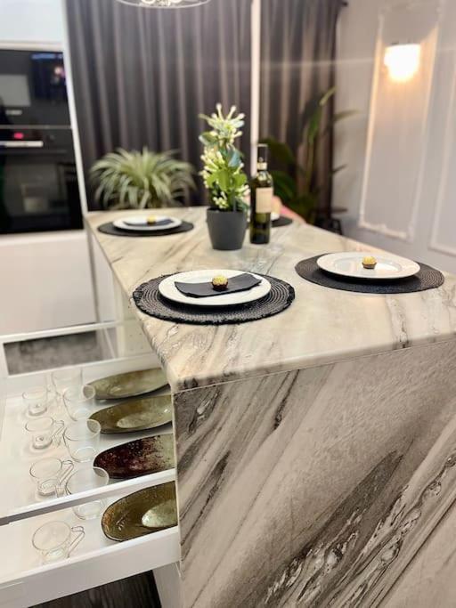 Casa In Inima Capitalei Villa บูคาเรสต์ ภายนอก รูปภาพ
