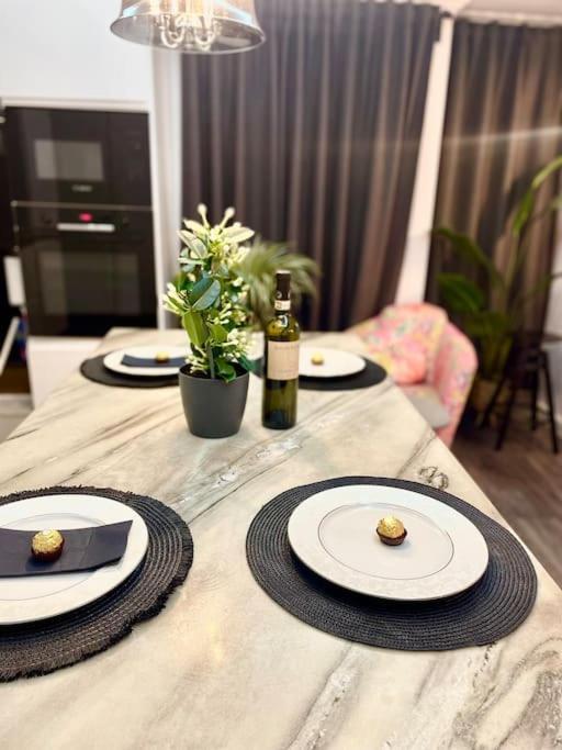 Casa In Inima Capitalei Villa บูคาเรสต์ ภายนอก รูปภาพ